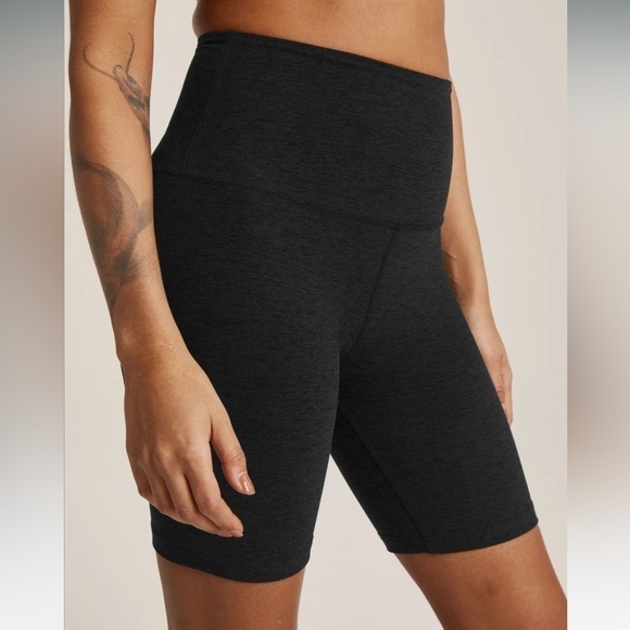 NWT Beyond Yoga Spacedye High Waisted 7" Biker Short Darkest Night - Picture 1 of 10